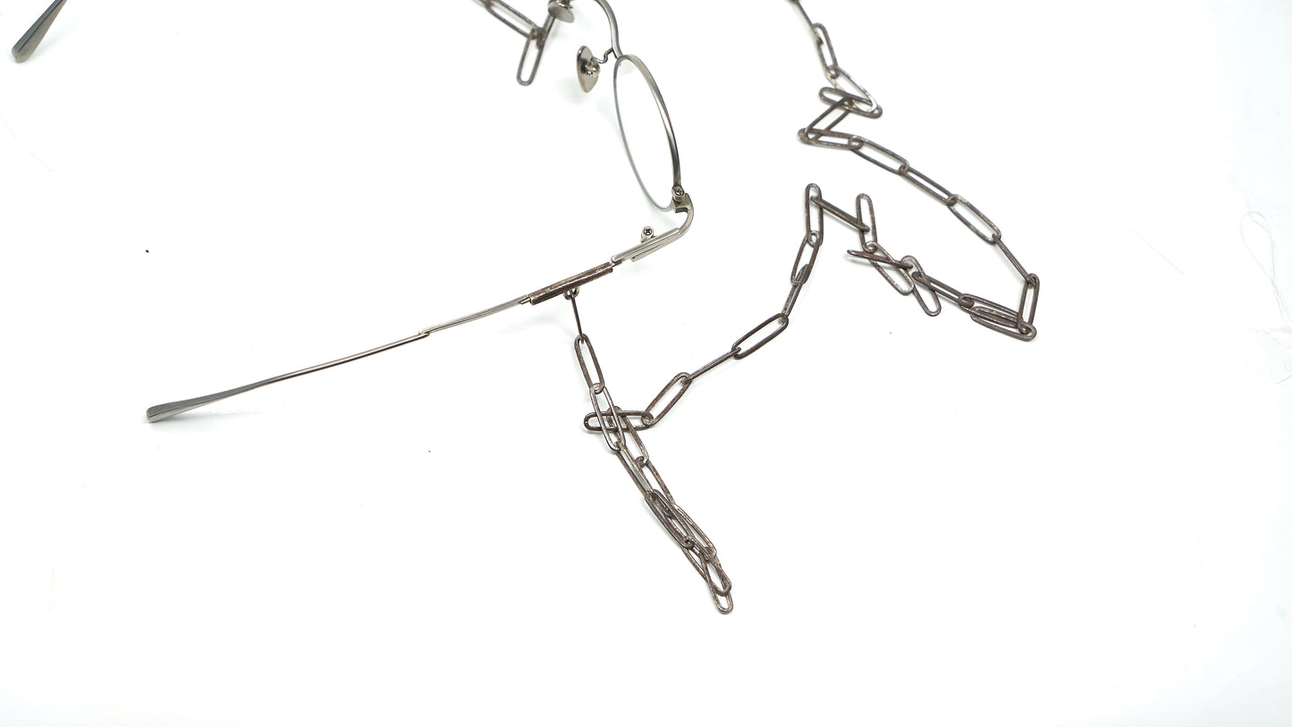 <span>TITANIUM FRAME + TITANIUM TEMPLE</span>O-MEGANE 40