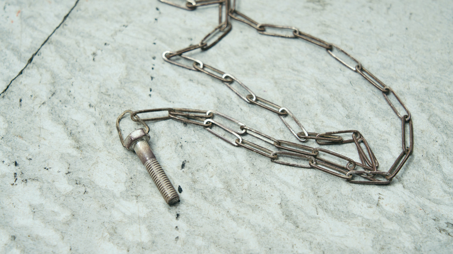 <span>24.1 </span>BOLT NECKLACE