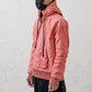 <span>25.2</span><span>"DISPLACEMENT"</span>SWEAT PARKA HOODED ZIPPED CO LINING<br>BISON FULL GRAIN<br>PINK