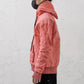 <span>25.2</span><span>"DISPLACEMENT"</span>SWEAT PARKA HOODED ZIPPED CO LINING<br>BISON FULL GRAIN<br>PINK
