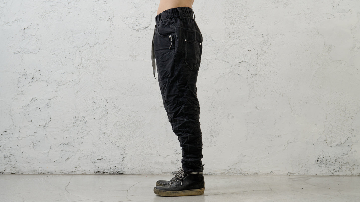 <span>25.2</span><span>"DISPLACEMENT"</span>JEANS CARGO L/C TRS<br>ZIMBABWE COTTON HEAVY<br>BLACK