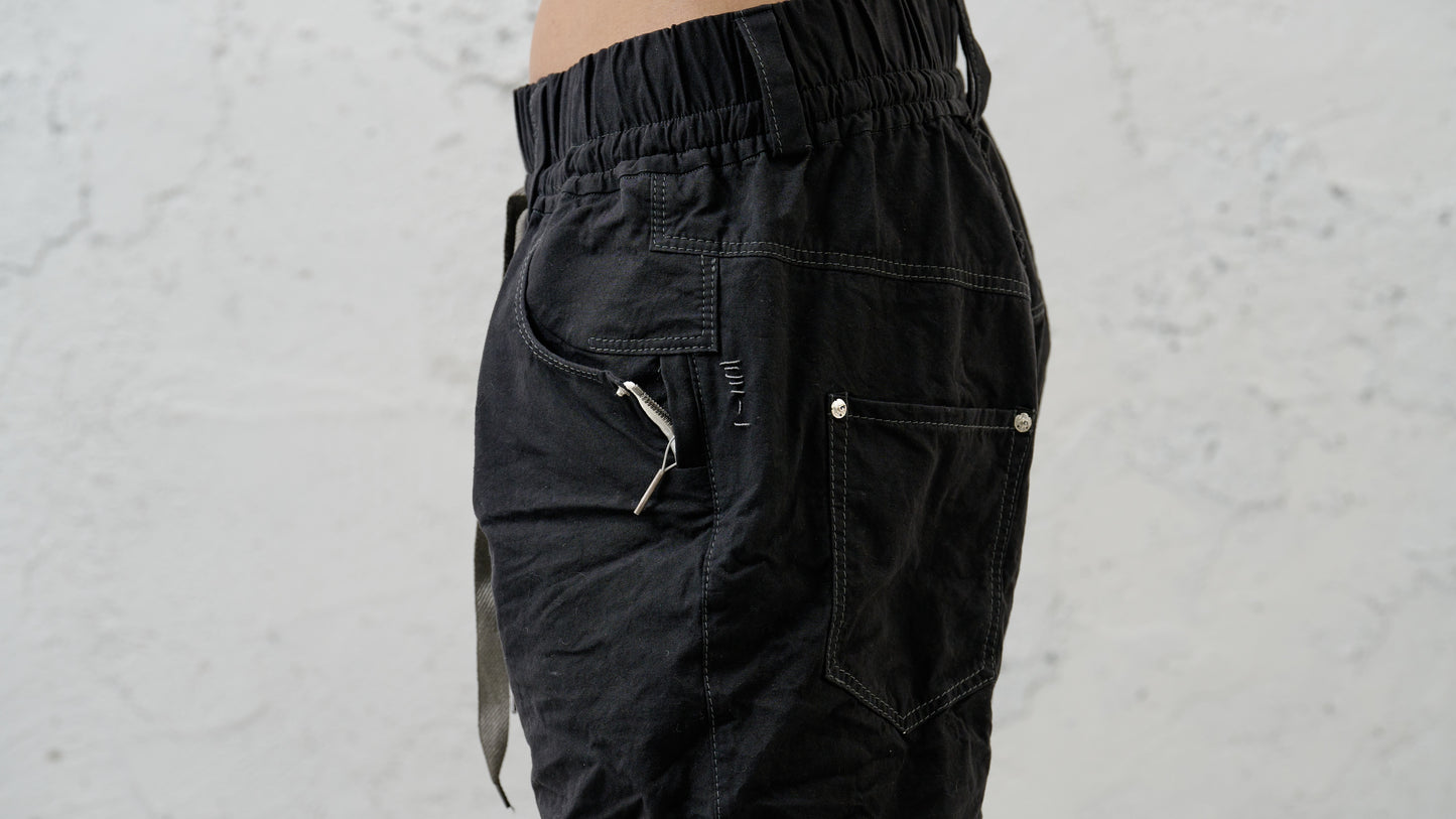 <span>25.2</span><span>"DISPLACEMENT"</span>JEANS CARGO L/C TRS<br>ZIMBABWE COTTON HEAVY<br>BLACK