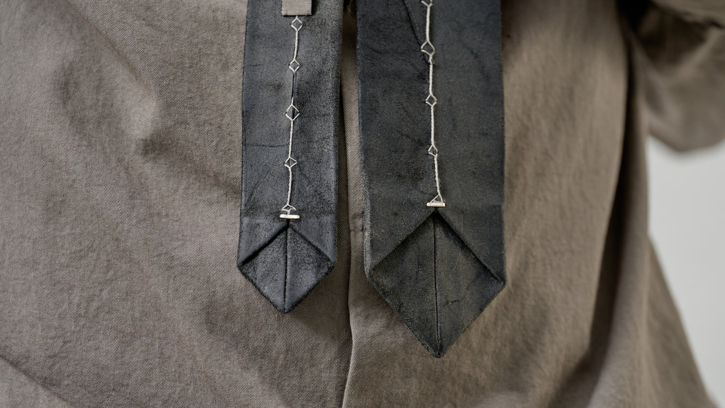 <span>25.2</span><span>"BASIC"</span>TIE<br>HORSE FULL GRAIN<br>BLACK REVERSE