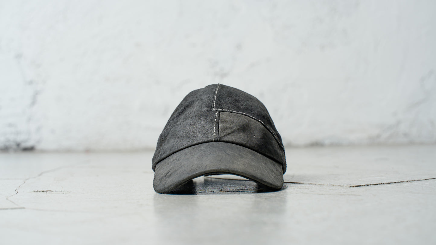 <span>25.2</span><span>"DISPLACEMENT"</span>BASEBALL CAP<br>HORSE FULL GRAIN REVERSE<br>BLACK REVERSE