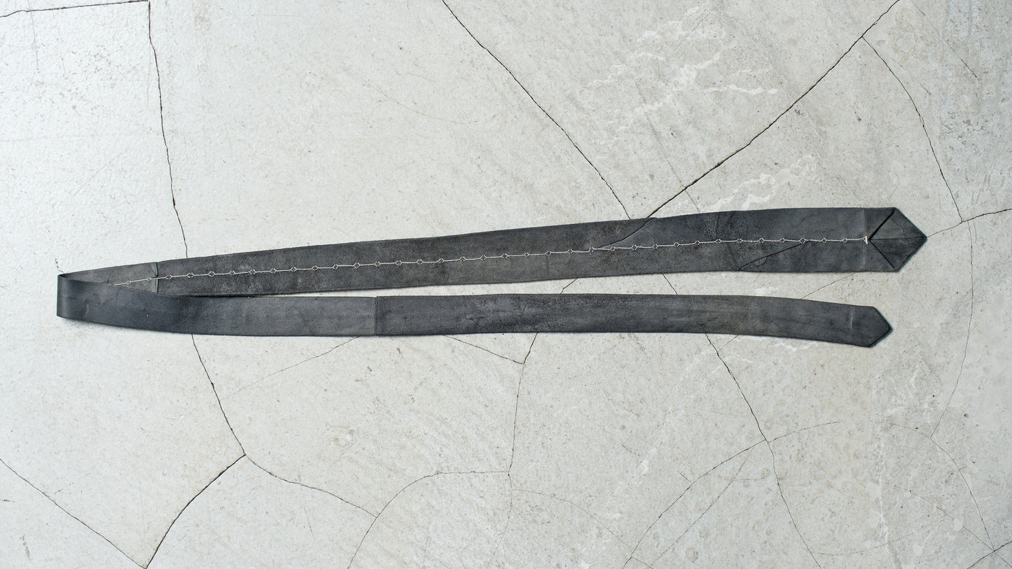 <span>25.2</span><span>"BASIC"</span>TIE<br>HORSE FULL GRAIN<br>BLACK REVERSE