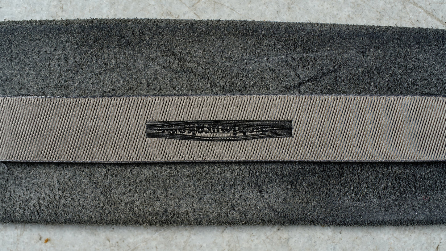 <span>25.2</span><span>"BASIC"</span>TIE<br>HORSE FULL GRAIN<br>BLACK REVERSE