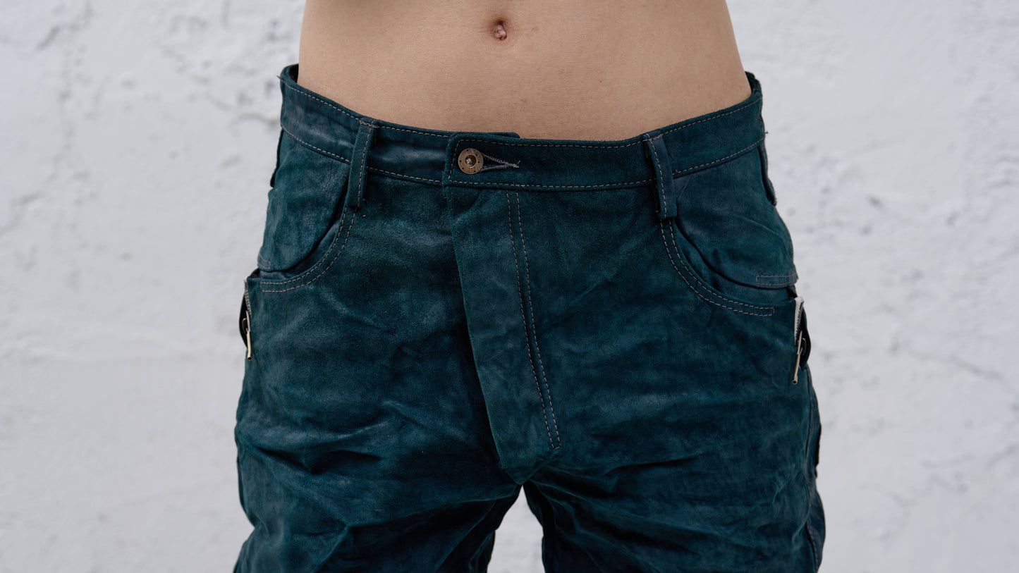 <span>26.2</span><span>"DISPLACEMENT"</span>JEANS<br>HORSE FULL GRAIN<br>INDIGO
