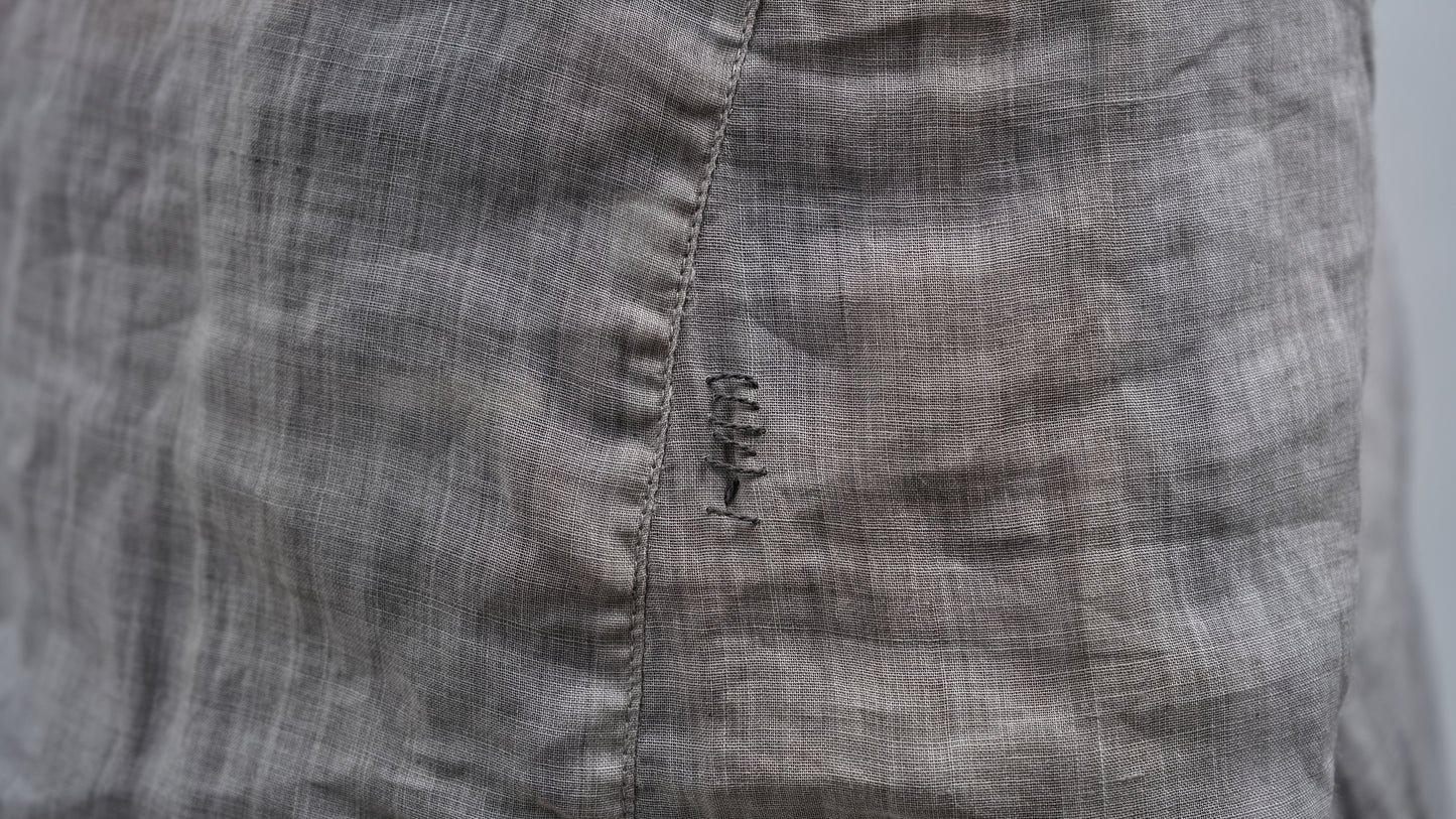 <span>27.1</span><span>"DISPLACEMENT"</span>INSIDE SHIRT<br>ULTRA LIGHT RAMIE<br>LIGHT CARBON