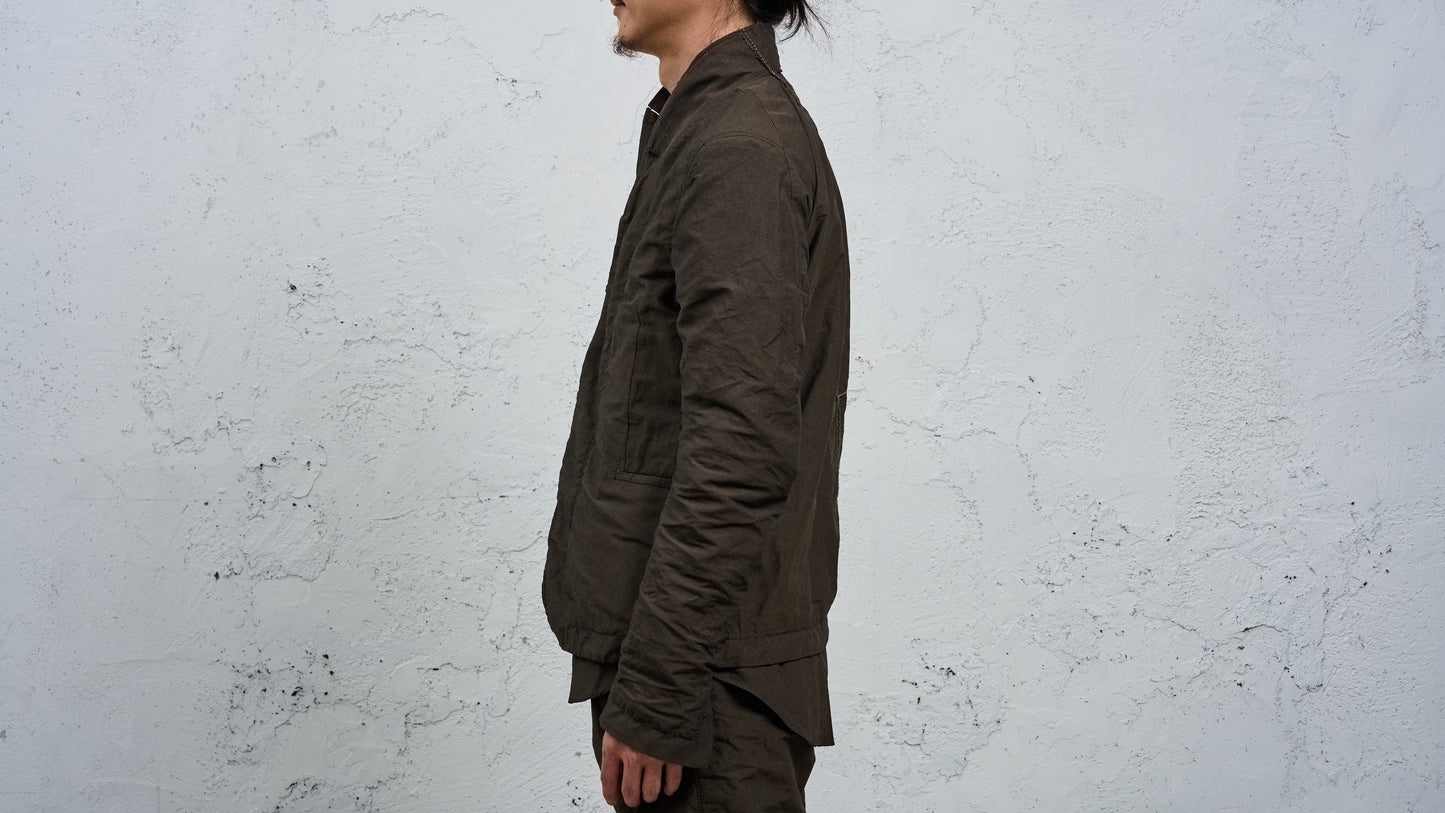 <span>27.1</span><span>"DISPLACEMENT"</span>WORK BLAZER<br>DNA PAPER X NYLON EXTRA LIGHT<br>OLIVE BLACK