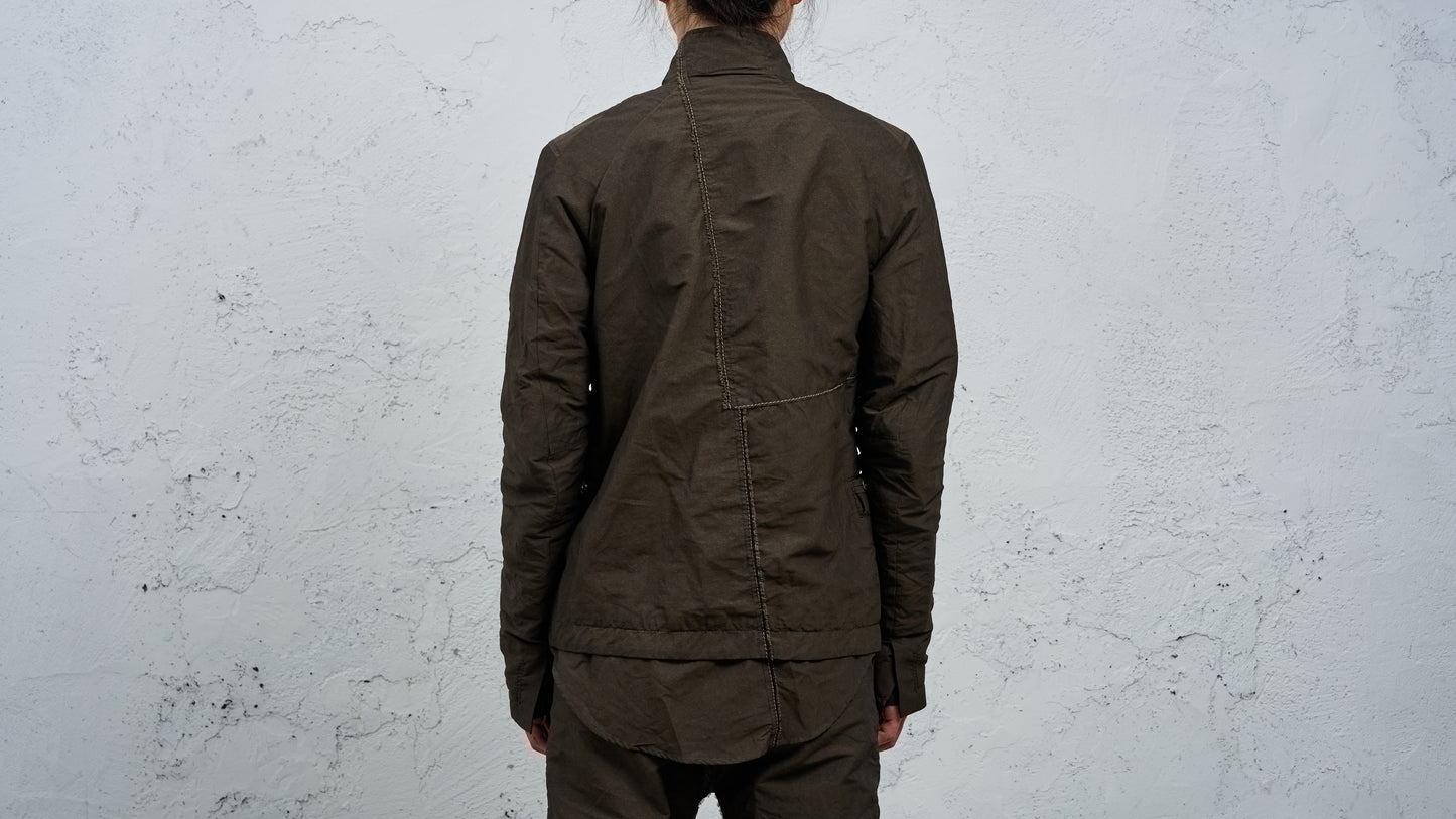 <span>27.1</span><span>"DISPLACEMENT"</span>WORK BLAZER<br>DNA PAPER X NYLON EXTRA LIGHT<br>OLIVE BLACK