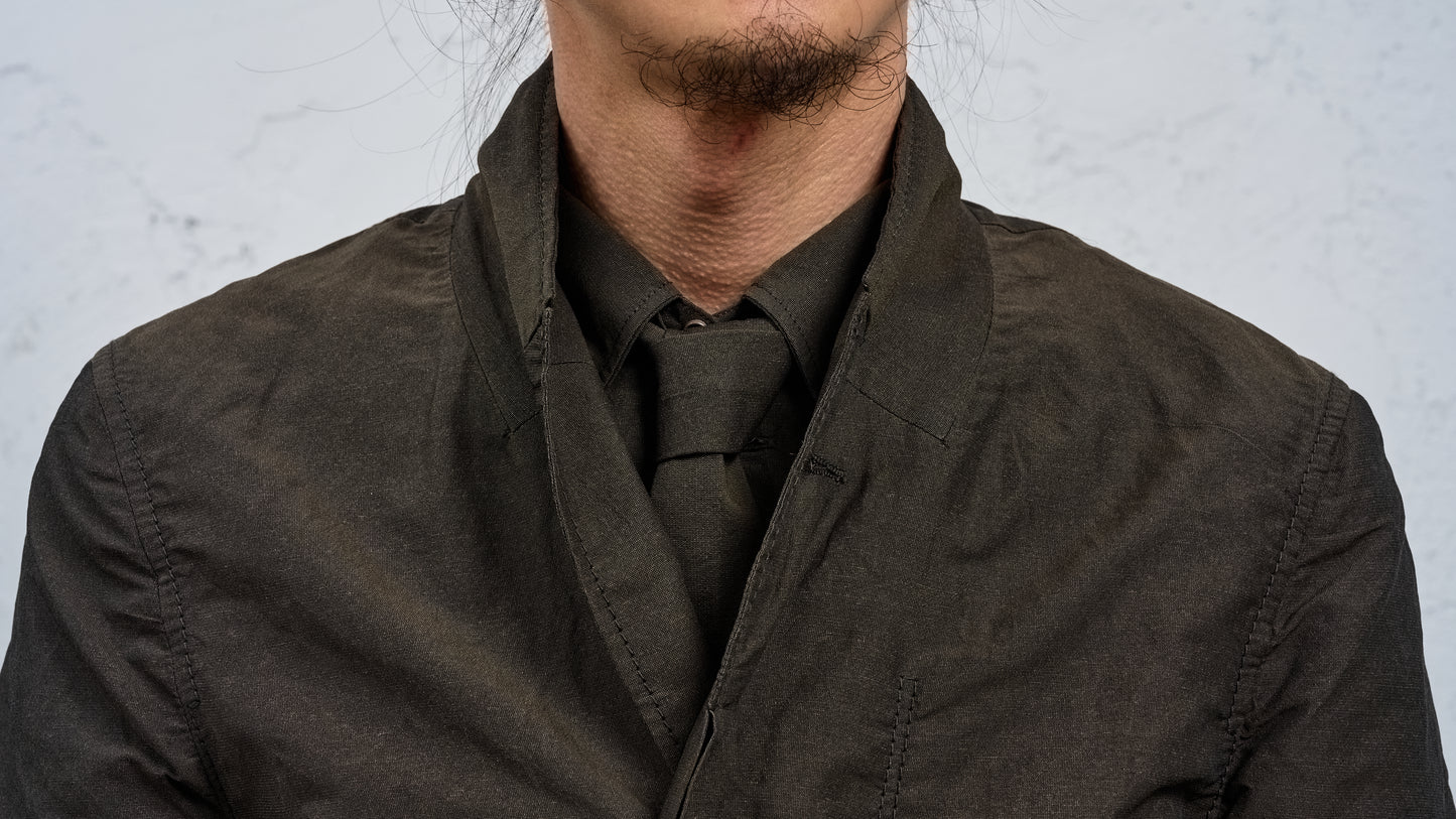 <span>27.1</span><span>"DISPLACEMENT"</span>WORK BLAZER<br>DNA PAPER X NYLON EXTRA LIGHT<br>OLIVE BLACK