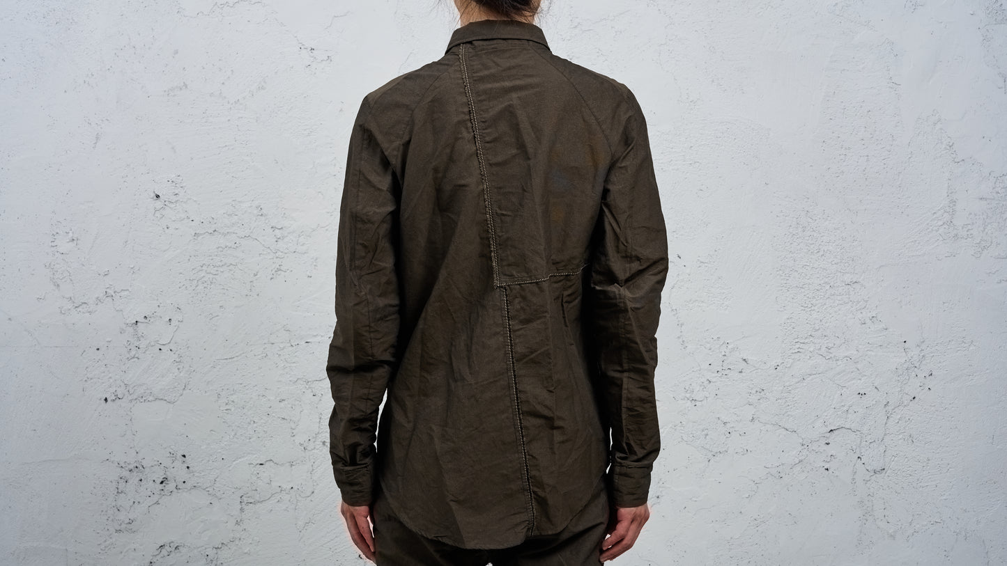 <span>27.1</span><span>"DISPLACEMENT"</span>INSIDE SHIRT<br>DNA PAPER X NYLON EXTRA LIGHT<br>OLIVE BLACK