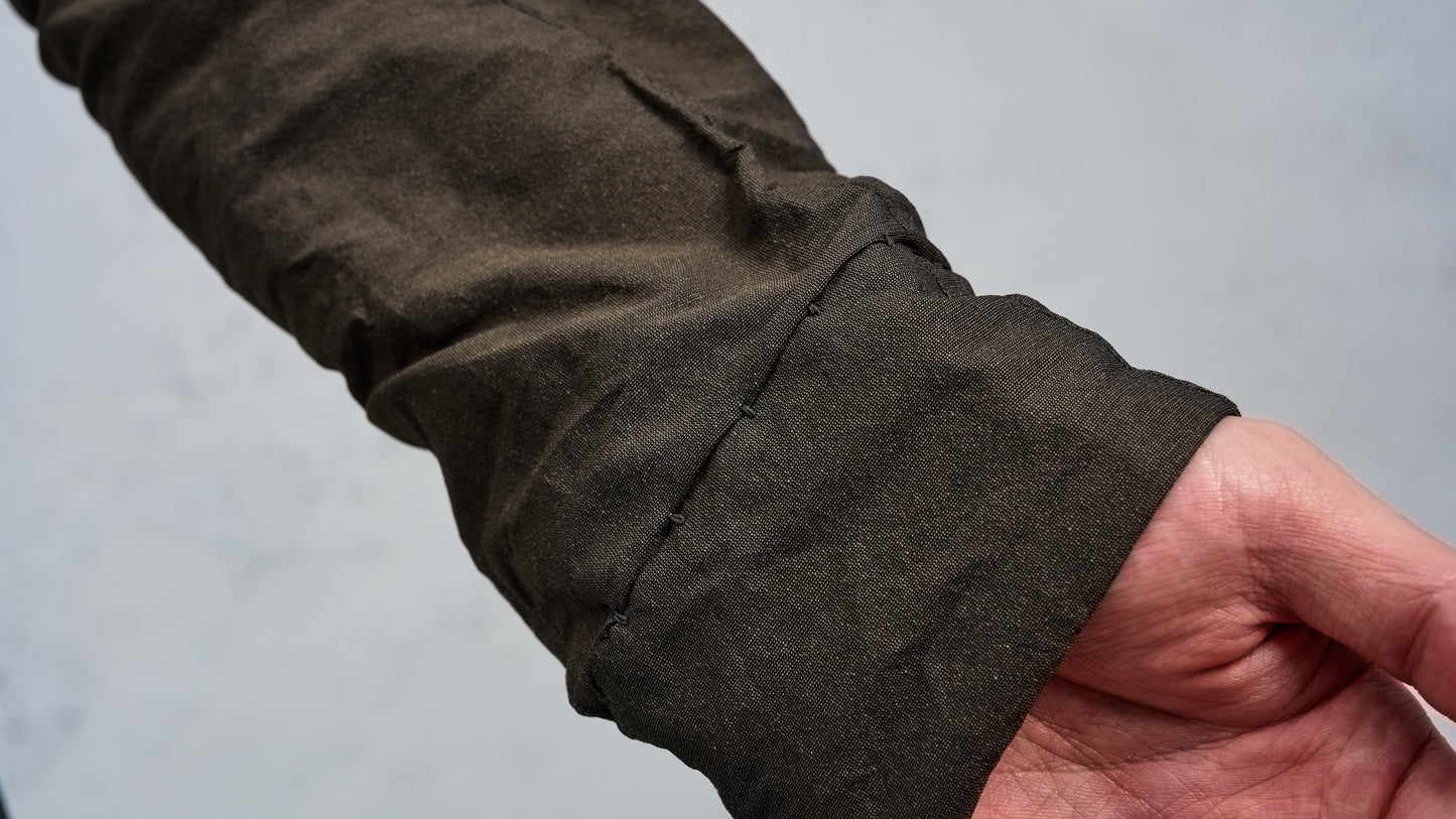 <span>27.1</span><span>"DISPLACEMENT"</span>INSIDE SHIRT<br>DNA PAPER X NYLON EXTRA LIGHT<br>OLIVE BLACK
