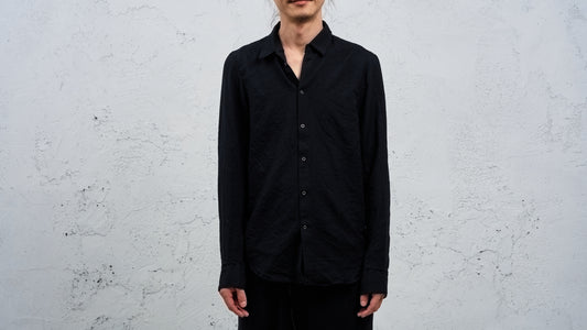 <span>27.1</span><span>"DISPLACEMENT"</span>INSIDE SHIRT<br>SUPER 140' VERGIN WOOL<br>BLACK