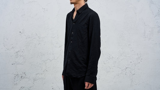 <span>27.1</span><span>"DISPLACEMENT"</span>INSIDE SHIRT<br>SUPER 140' VERGIN WOOL<br>BLACK