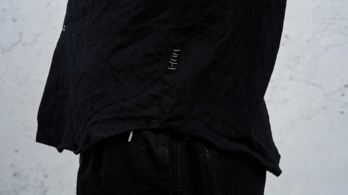 <span>27.1</span><span>"DISPLACEMENT"</span>INSIDE SHIRT<br>SUPER 140' VERGIN WOOL<br>BLACK