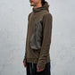 <span>27.1</span><span>"DISPLACEMENT"</span>HOODED POCKET SWEATER<br>COTTON PIQUE<br>OLIVE
