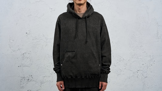 <span>27.1</span><span>"DISPLACEMENT"</span>SWEAT PARKA HOODED<br>UNBALANCED COTTON JERSEY<br>CARBON