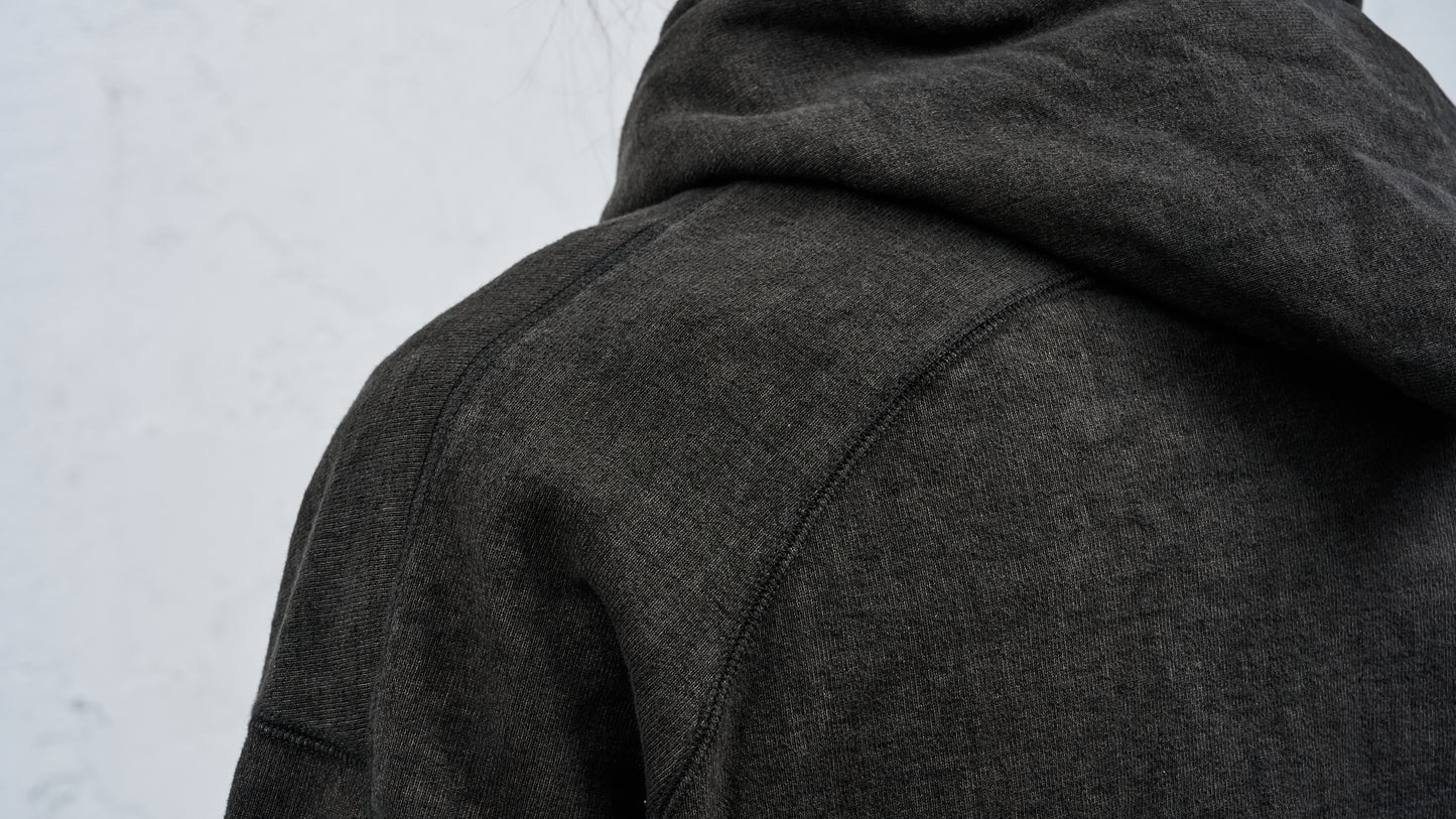 <span>27.1</span><span>"DISPLACEMENT"</span>SWEAT PARKA HOODED<br>UNBALANCED COTTON JERSEY<br>CARBON