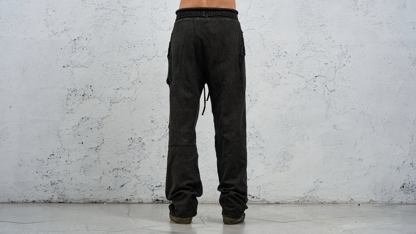<span>27.1</span><span>"DISPLACEMENT"</span>SWEAT PANTS LOOSE<br>UNBALANCED COTTON JERSEY<br>CARBON
