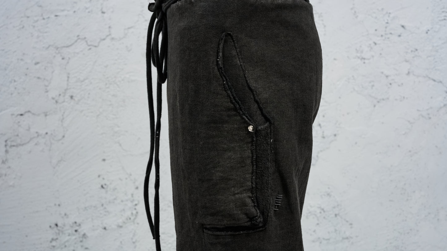 <span>27.1</span><span>"DISPLACEMENT"</span>SWEAT PANTS LOOSE<br>UNBALANCED COTTON JERSEY<br>CARBON