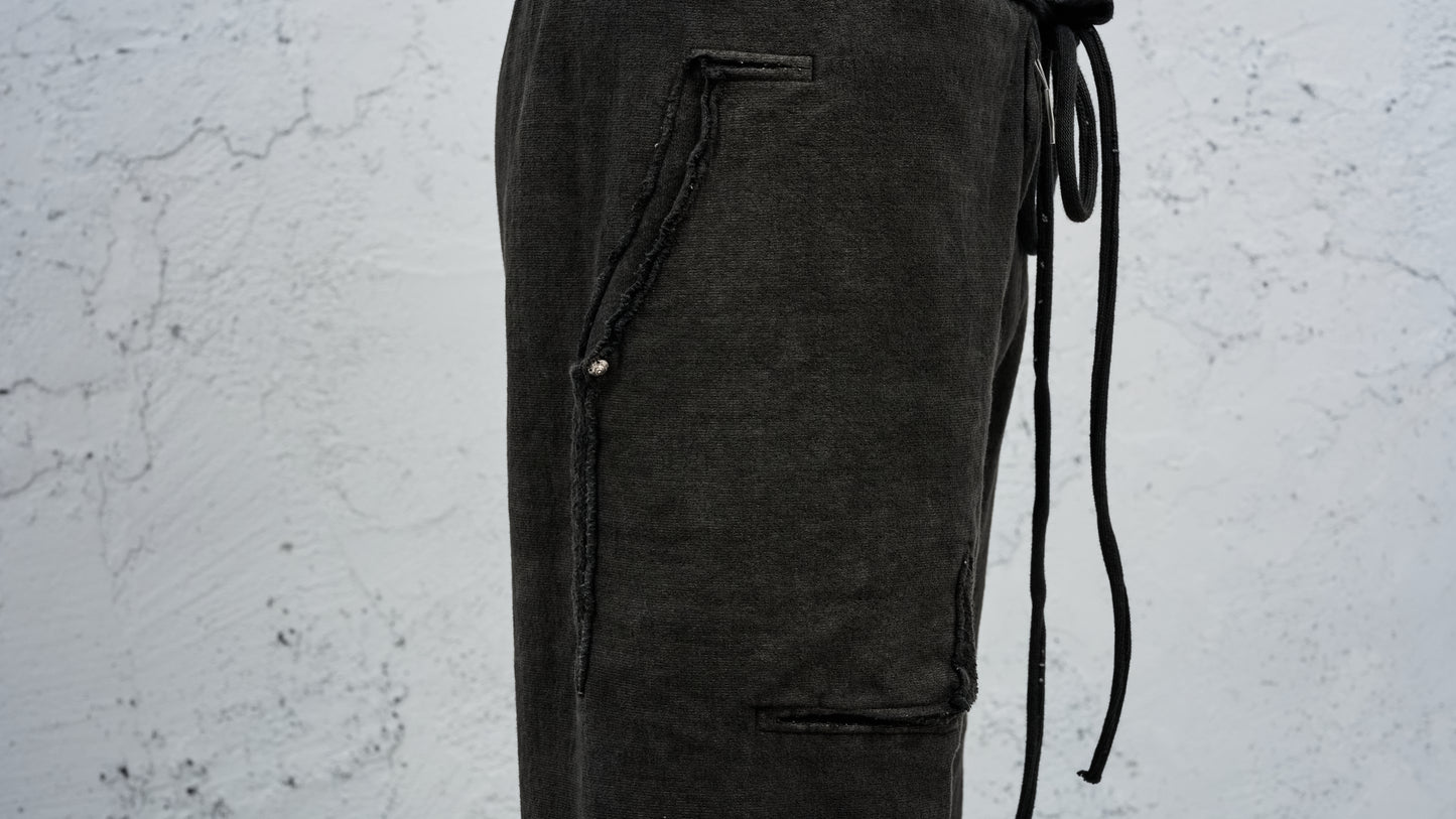 <span>27.1</span><span>"DISPLACEMENT"</span>SWEAT PANTS LOOSE<br>UNBALANCED COTTON JERSEY<br>CARBON