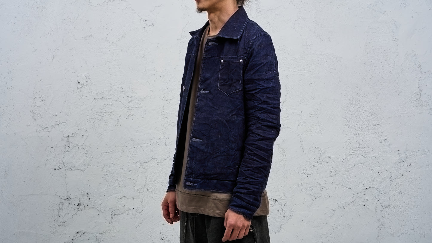 <span>27.1</span><span>"DISPLACEMENT"</span>JEAN JACKET<br>PRINTED LINEN LIGHT<br>INDIGO