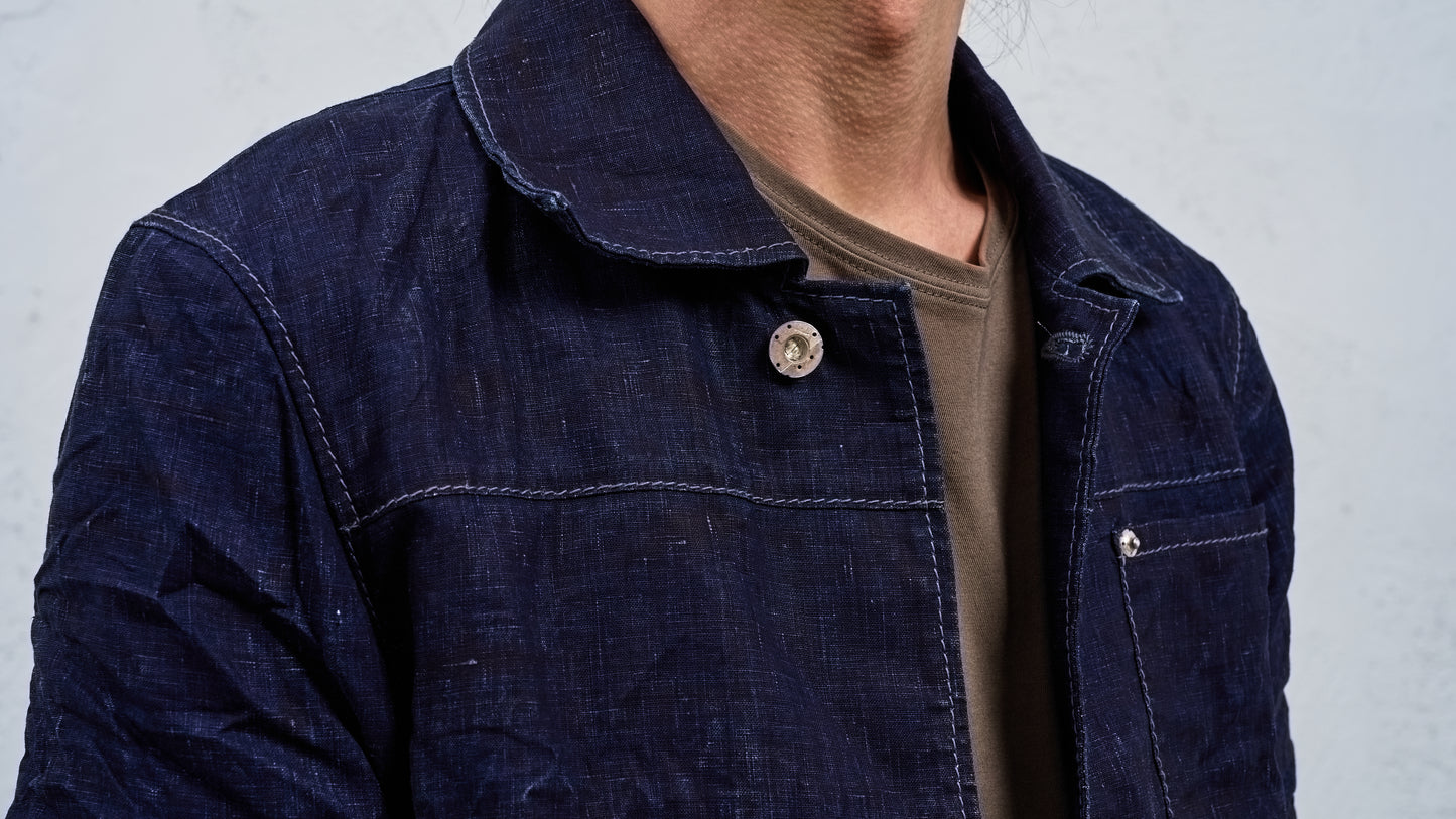 <span>27.1</span><span>"DISPLACEMENT"</span>JEAN JACKET<br>PRINTED LINEN LIGHT<br>INDIGO