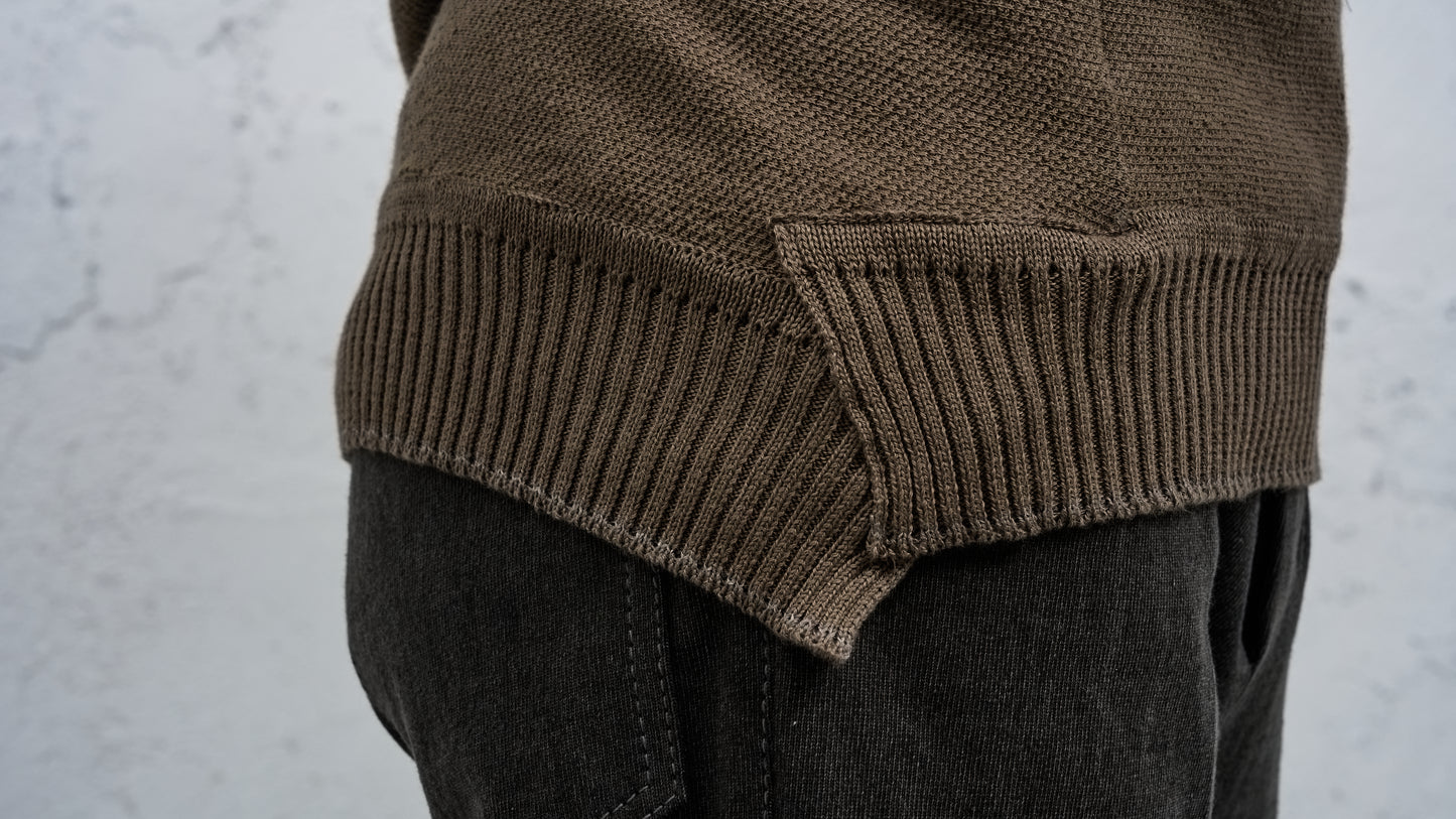 <span>27.1</span><span>"DISPLACEMENT"</span>CREWNECK SWEATER <br>COTTON PIQUE<br>OLIVE
