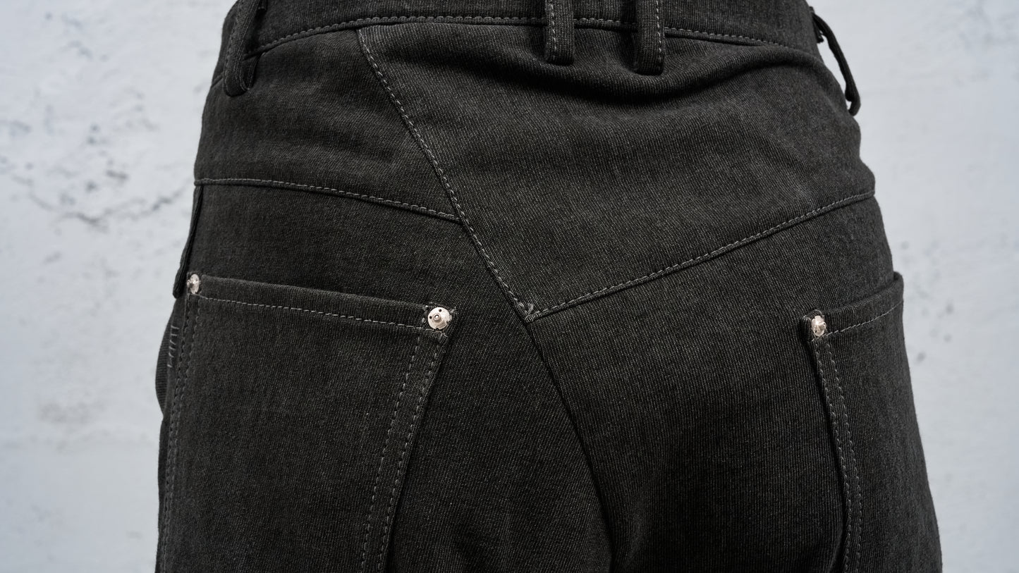 <span>27.1</span><span>"DISPLACEMENT"</span>JEANS<br>HEAVY JERSEY MEDIUM<br>CARBON