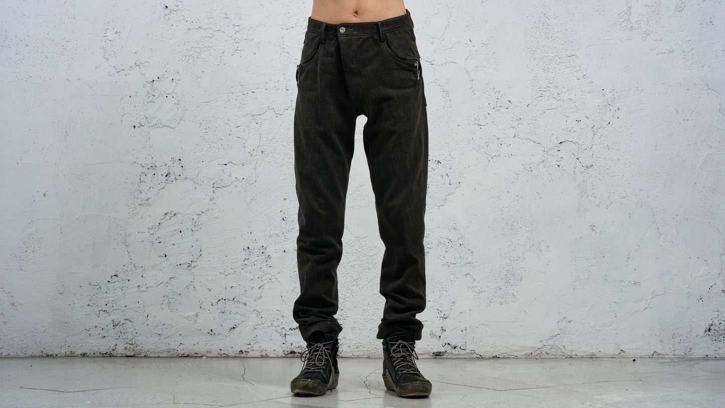 <span>27.1</span><span>"DISPLACEMENT"</span>JEANS<br>HEAVY JERSEY MEDIUM<br>CARBON