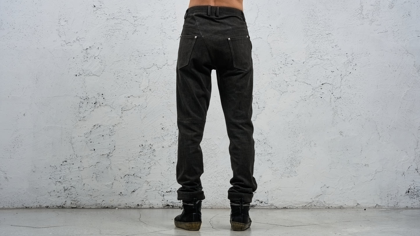 <span>27.1</span><span>"DISPLACEMENT"</span>JEANS<br>HEAVY JERSEY MEDIUM<br>CARBON