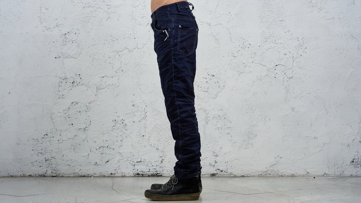 <span>27.1</span><span>"DISPLACEMENT"</span>JEANS<br>PRINTED LINEN LIGHT<br>INDIGO