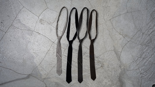 <span>27.1</span><span>"OTHERS"</span>TIE<br>DNA PAPER X NYLON EXTRA LIGHT<br>OLIVE BLACK