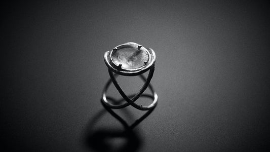 <span>22.1</span><span>" LOUPE "</span>INFINITY LOUPE RING<BR>STERLING SILVER925<BR>POLISHED